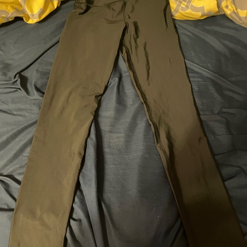 Black silky off-line medium leggings